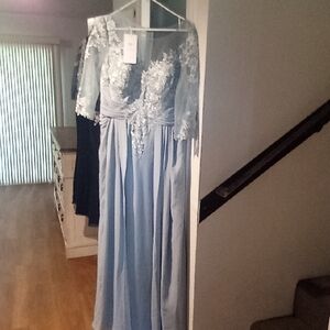 Elegant Blue Lace Evening Dress